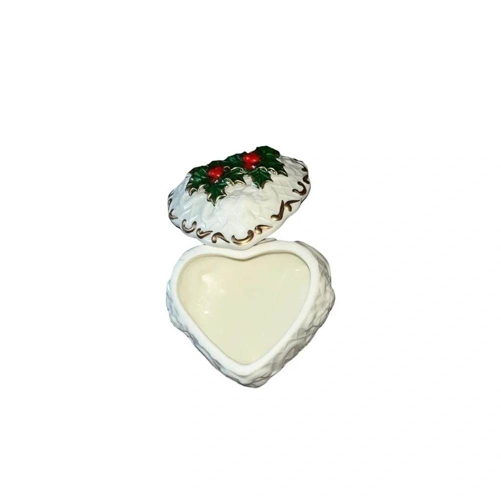 Heart Shaped Porcelain Christmas Poinsettia Trinket Box With Gold Trim
